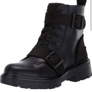 Women’s Ugg Noe Mid size 10